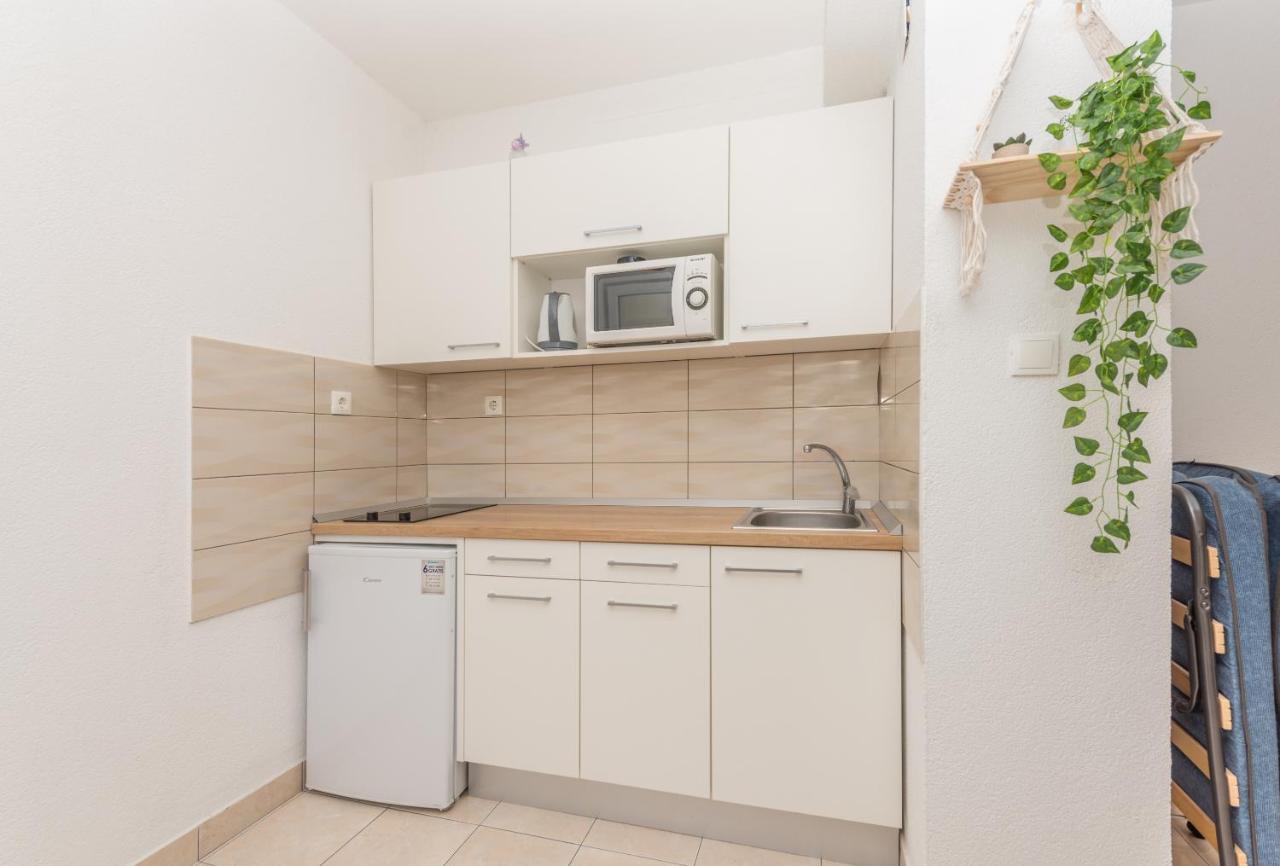 Apartmani Vukusic Promajna Exterior foto